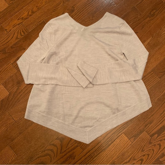 Derek Lam 10 Crosby Cropped V Sweater - Picture 4 of 9